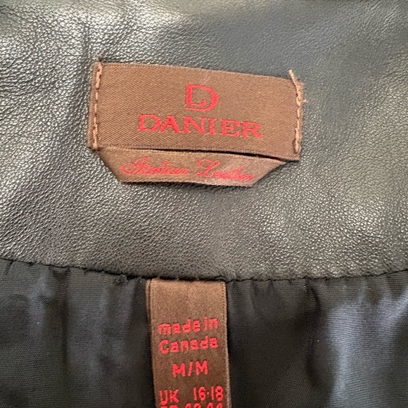 Danier Sleek Black Leather Jacket - Picture 3 of 4